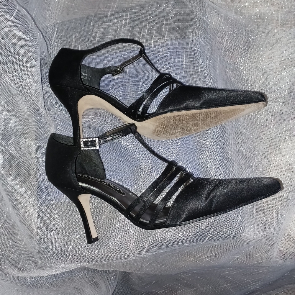 Andrew Geller Black Satin Pointed T-Strap Heels - Picture 3 of 5